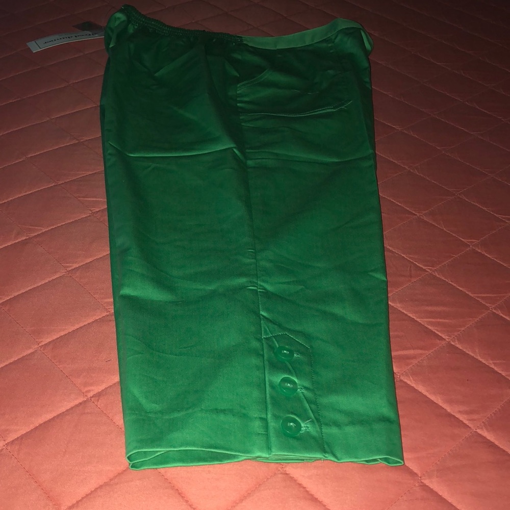 Capris - Picture 3 of 3